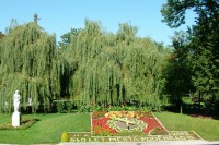 /album/podebrady/kvetinove-hodiny-v-parku-jpg/